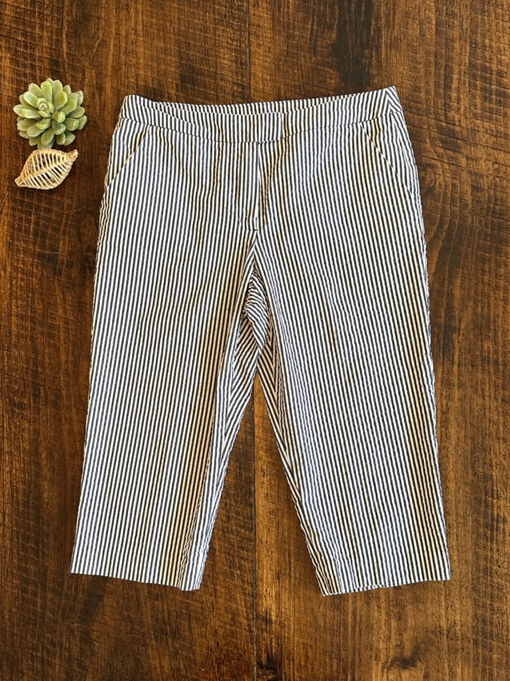 Sandro | 100% Cotton Seersucker Striped Capri Pants - Dark Navy & White, Size 10